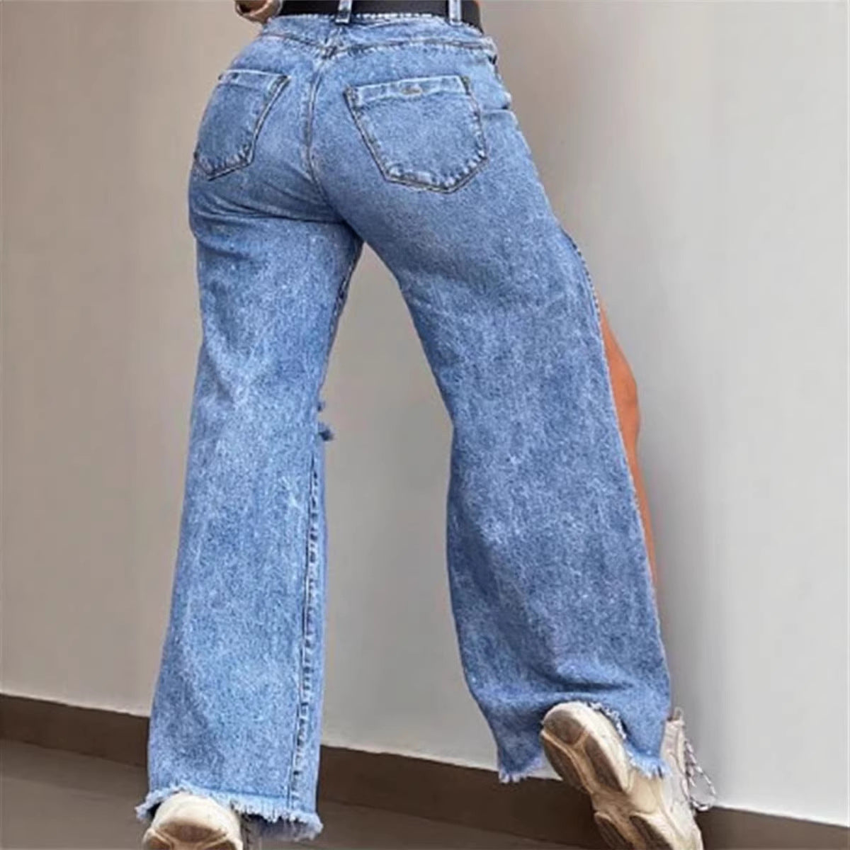 Women’s Distressed Split-Hem Wide Leg Jeans